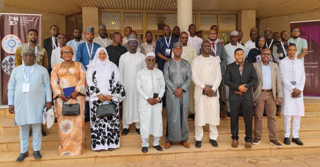 Photo de groupe au lancement officiel du chapitre PMI Niger